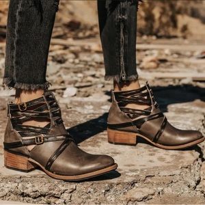 Freebird Stair ankle boots sz.10 real leather good condition